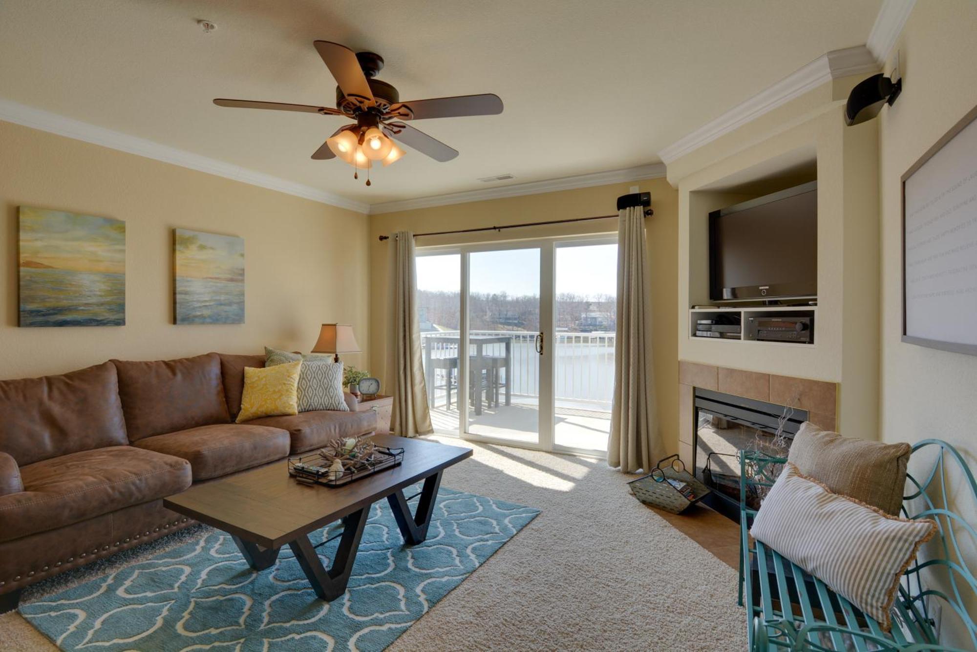 Lakefront Osage Beach Condo With Pool And Water Views! Eksteriør billede